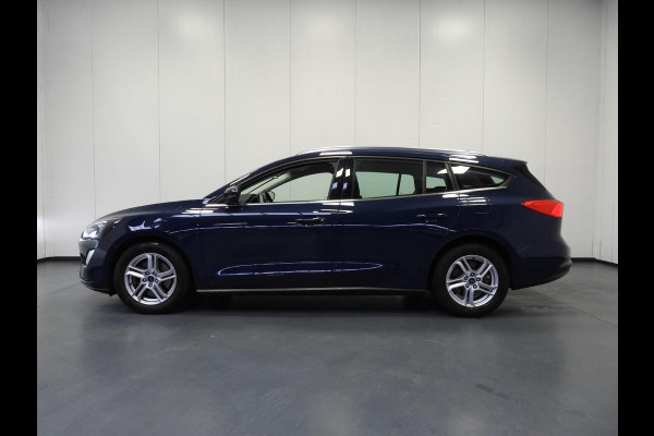 Ford FOCUS Wagon 1.0 EcoBoost Trend Business NAVI/CAMERA/TREKH./PDC/16"LMV!