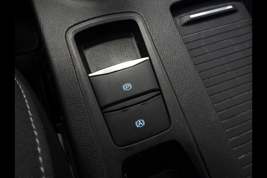 Ford FOCUS Wagon 1.0 EcoBoost Trend Business NAVI/CAMERA/TREKH./PDC/16"LMV!