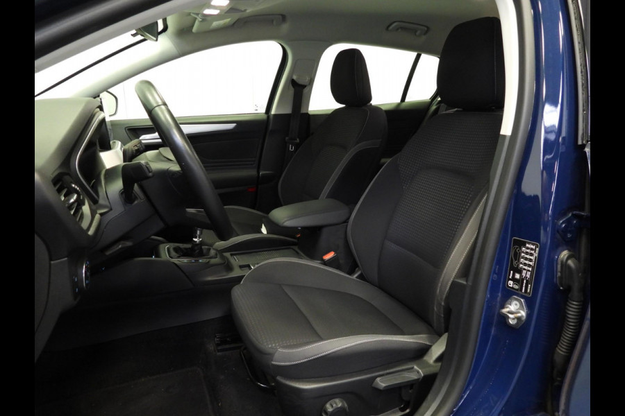 Ford FOCUS Wagon 1.0 EcoBoost Trend Business NAVI/CAMERA/TREKH./PDC/16"LMV!