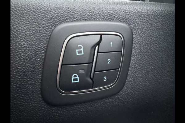 Ford Kuga 2.5 PHEV Vignale 225pk Adaptieve Cruise | Winterpack | Head up Display | 19 inch velgen | Memory Seats | Dealer onderhouden