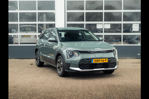 Kia Niro EV Light 64.8 kWh l navigatie l Apple car play android auto l