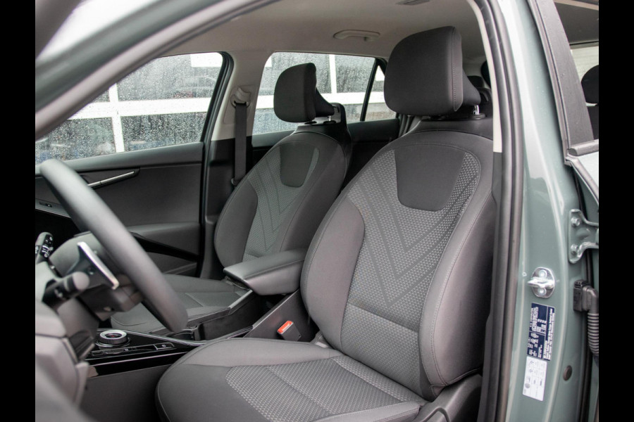 Kia Niro EV Light 64.8 kWh l navigatie l Apple car play android auto l
