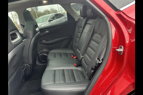 MG EHS 1.5 TGDI Luxury PHEV | MEGA COMPLEET! | COMPLETE HISTORIE AANWEZIG | FABRIEKSGARANTIE T/M 03-2030 | 52km WLTP ELECTR RIJBEREIK, TOTAAL RIJBEREIK TOT 1.000km! |