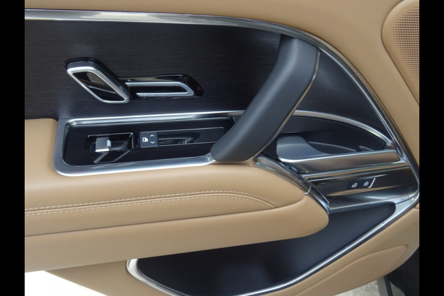 Land Rover Range Rover 3.0 P550e HSE PHEV * HEAD-UP * 22 INCH * 80 KM ACCU RANGE. !!