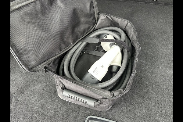 MG EHS 1.5 TGDI Luxury PHEV | RIJKLAARPRIJS | PHEV | MEGA COMPLEET! | COMPLETE HISTORIE AANWEZIG | FABRIEKSGARANTIE T/M 11-2030 | 52km WLTP ELECTR RIJBEREIK, TOTAAL RIJBEREIK TOT 1.000km!