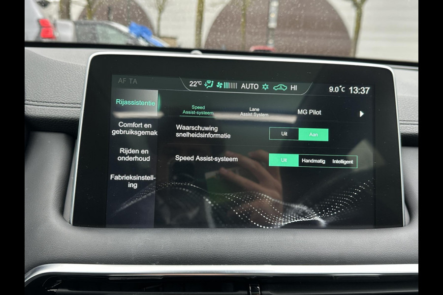 MG EHS 1.5 TGDI Luxury PHEV | RIJKLAARPRIJS | PHEV | MEGA COMPLEET! | COMPLETE HISTORIE AANWEZIG | FABRIEKSGARANTIE T/M 11-2030 | 52km WLTP ELECTR RIJBEREIK, TOTAAL RIJBEREIK TOT 1.000km!