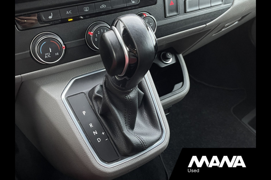 Volkswagen Transporter 2.0TDI 150PK L2H1 DC Bulli Automaat Leer LED Navi Carplay Trekhaak