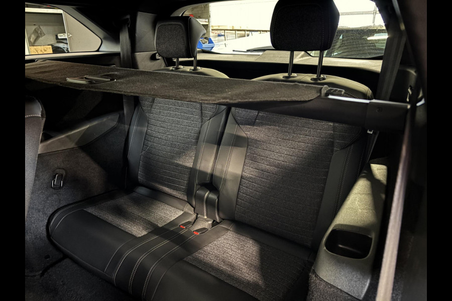 Peugeot 5008 1.2 Hybrid 136 pk Allure Automaat Navigatie Cruise control Climate control LED Camera Apple Carplay/ Android Auto