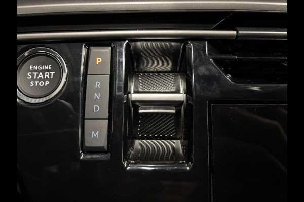 Peugeot 5008 1.2 Hybrid 136 pk Allure Automaat Navigatie Cruise control Climate control LED Camera Apple Carplay/ Android Auto