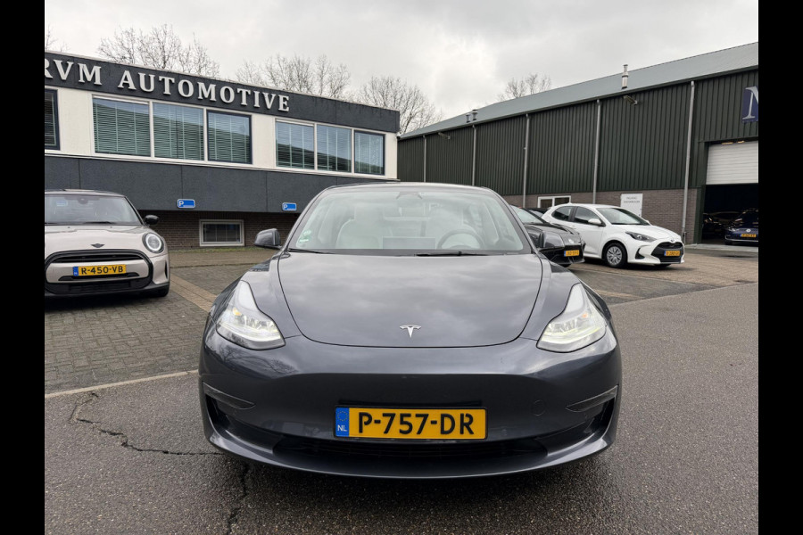 Tesla Model 3 Performance AWD 75 kWh SOH 96% | 20 INCH VELGEN ALS NIEUW | SUPER NETTE AUTO | FABRIEKSGARANTIE OP HOOGVOLTACCU EN AANDRIJFLIJN T/M 03-2030 |