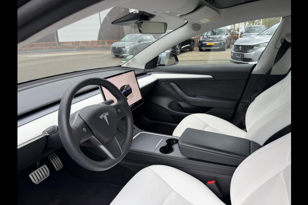 Tesla Model 3 Performance AWD 75 kWh SOH 96% | 20 INCH VELGEN ALS NIEUW | SUPER NETTE AUTO | FABRIEKSGARANTIE OP HOOGVOLTACCU EN AANDRIJFLIJN T/M 03-2030 |
