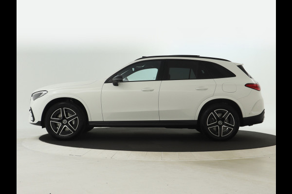 Mercedes-Benz GLC 300 e 4MATIC AMG Plug-In Hybride | AMG Line | Night Pakket | Panoramadak | Trekhaak | Inclusief 24 maanden MB Certified garantie voor Europa.