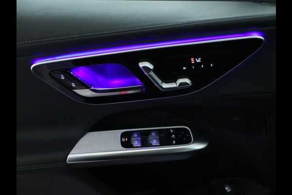 Mercedes-Benz GLC 300 e 4MATIC AMG Plug-In Hybride | AMG Line | Night Pakket | Panoramadak | Trekhaak | Inclusief 24 maanden MB Certified garantie voor Europa.