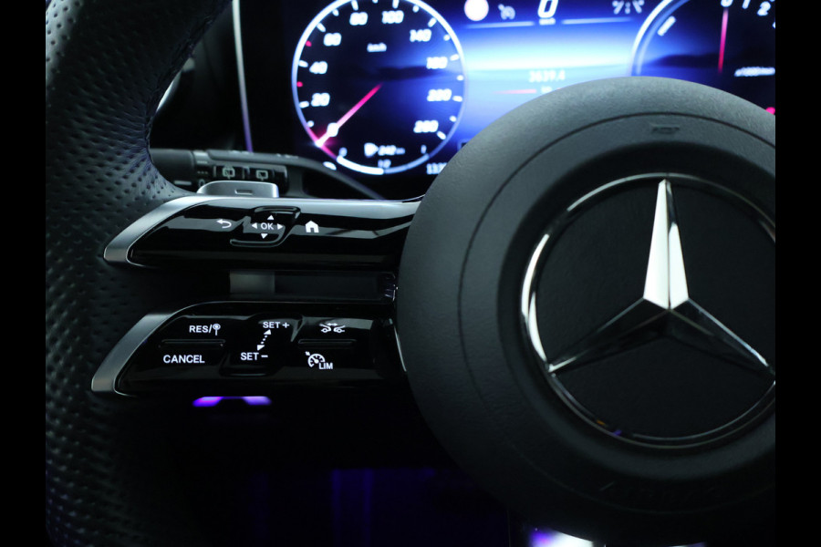 Mercedes-Benz GLC 300 e 4MATIC AMG Plug-In Hybride | AMG Line | Night Pakket | Panoramadak | Trekhaak | Inclusief 24 maanden MB Certified garantie voor Europa.