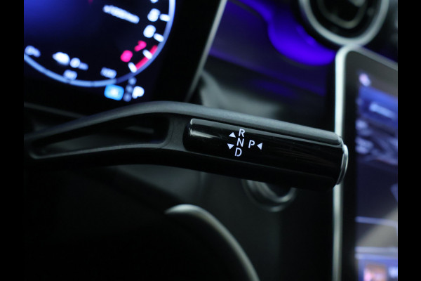 Mercedes-Benz GLC 300 e 4MATIC AMG Plug-In Hybride | AMG Line | Night Pakket | Panoramadak | Trekhaak | Inclusief 24 maanden MB Certified garantie voor Europa.