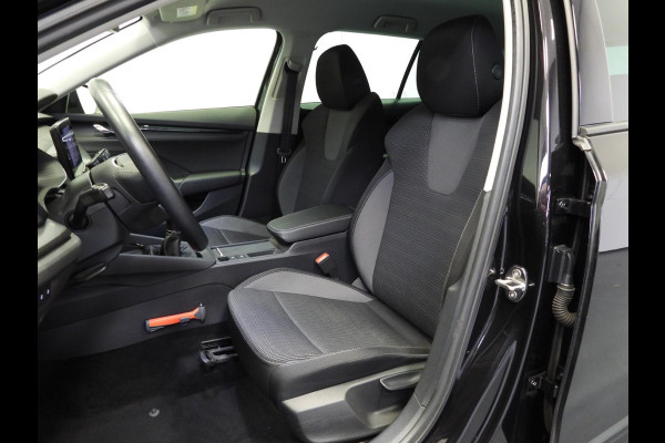 Škoda Octavia Combi 1.0 TSI Business Edition NAVI/VIRTUAL/LED/TREKH/18"LMV!