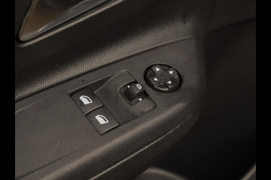 Opel Corsa 1.2 Edition Sport (APPLE CARPLAY,NAVI,PDC,CRUISE,LED,ELEKTRISCH PAKKET,LANE ASSIST,SPORTSTOELEN,NETTE STAAT)