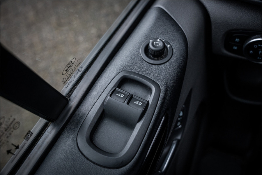 Ford Transit Custom 320 2.0 TDCI 185pk Aut. L2H1 Sport ** Dubbel Cabine ** Leer ** Trekhaak