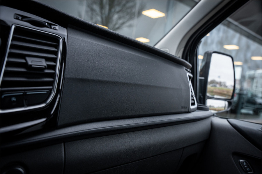 Ford Transit Custom 320 2.0 TDCI 185pk Aut. L2H1 Sport ** Dubbel Cabine ** Leer ** Trekhaak