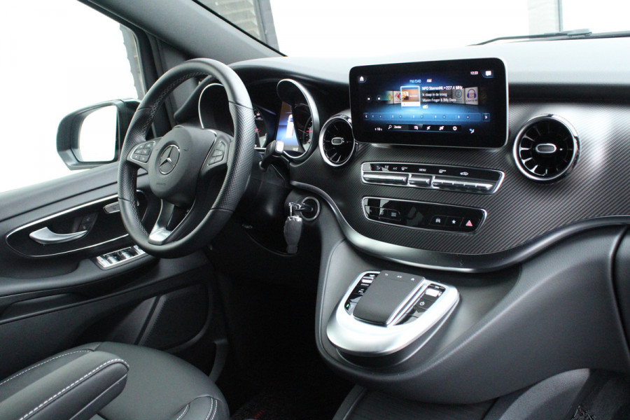 Mercedes-Benz V-Klasse 250d / Lang / AMG / DC / 2x Schuifdeur / 12.000KM!! / Camera / NIEUWSTAAT