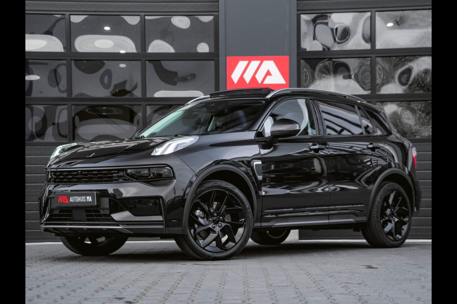 Lynk & Co 01 1.5 Black Edition Trekhaak|Panoramadak|360° Camera|ACC|Stoelverwarming|Navi|Carplay