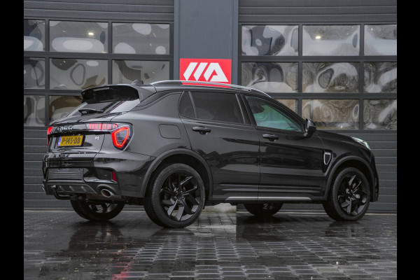 Lynk & Co 01 1.5 Black Edition Trekhaak|Panoramadak|360° Camera|ACC|Stoelverwarming|Navi|Carplay