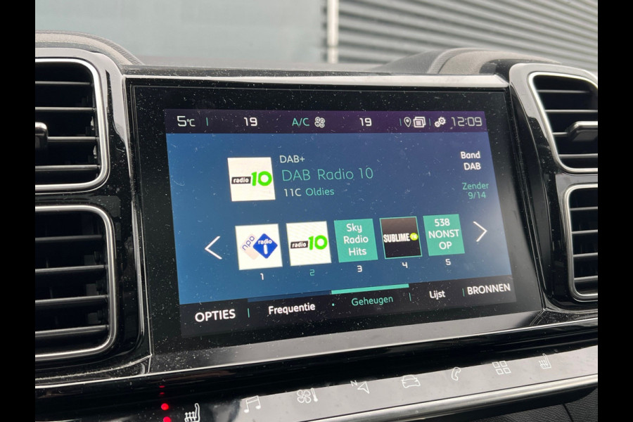 Citroën C5 Aircross BWJ 2021 | 1.6 Plug-in Hybrid 225PK Business Plus | TREKHAAK | PANO DAK | CAMERA A | STOELVERW | CLIMA | NAVI | CARPLAY | PRIVACY GLASS |