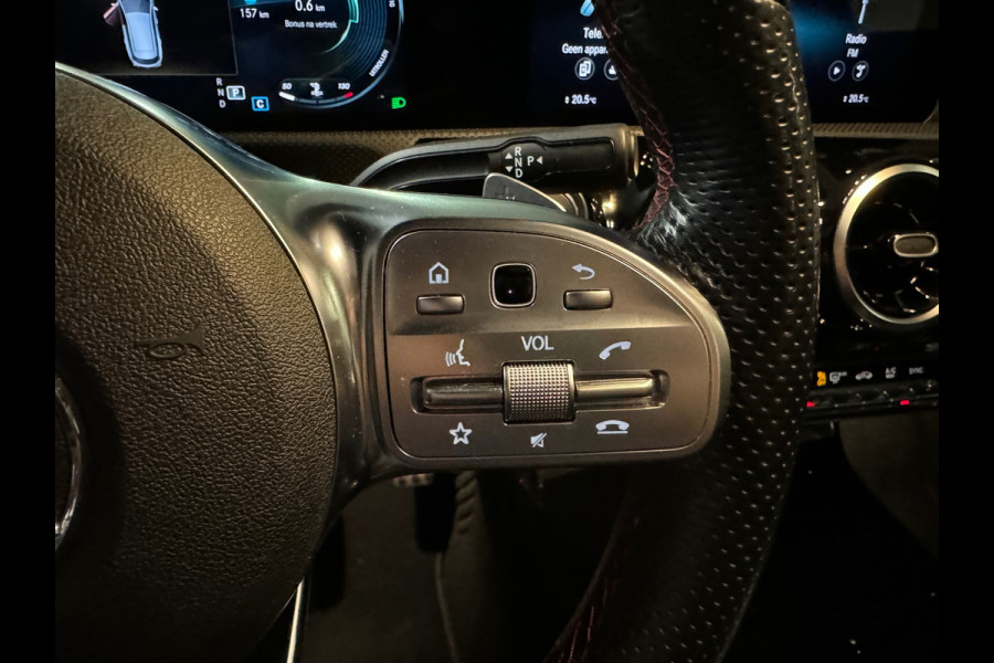 Mercedes-Benz CLA-Klasse Shooting Brake 180 AMG Pano|Sfeer