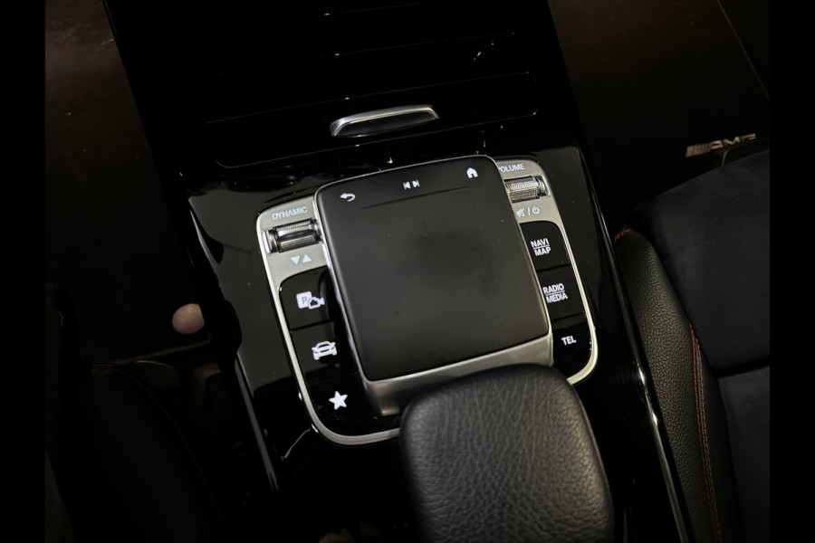 Mercedes-Benz CLA-Klasse Shooting Brake 180 AMG Pano|Sfeer