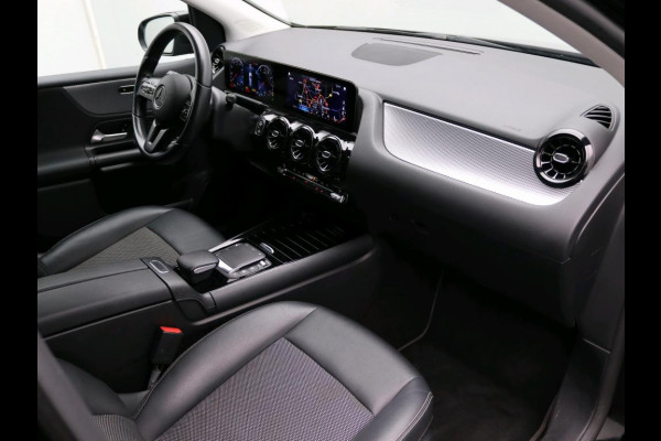 Mercedes-Benz B-Klasse 180 Business Solution Ledkoplampen | Achteruitrijcamera |  Stoelverwarming voor | Licht- en zicht pakket |  Inclusief 24 maanden Mercedes-Benz Certified garantie voor Europa.