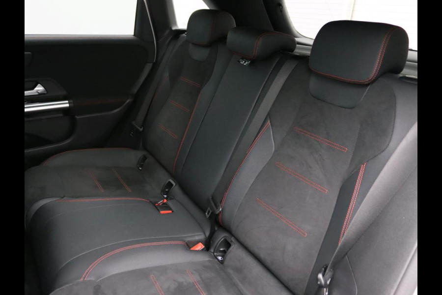 Mercedes-Benz B-Klasse 250 e Business Solution AMG AMG Line | Night Pakket | Panorama Schuif-Kanteldak | Memory Voorstoelen | Parkeerpakket met 360°-camera. Inclusief 24 maanden Mercedes-Benz Certified garantie voor Europa.