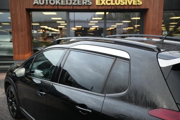 Peugeot 2008 1.2 PureTech GT-line Black on black Panoramadak Lederen bekleding