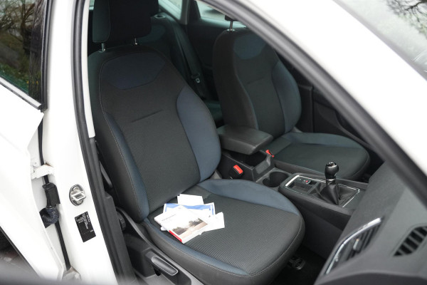 Seat Ateca 1.4 EcoTSI Style Ecc Navi LMV trekhaak camera cruise CarPlay