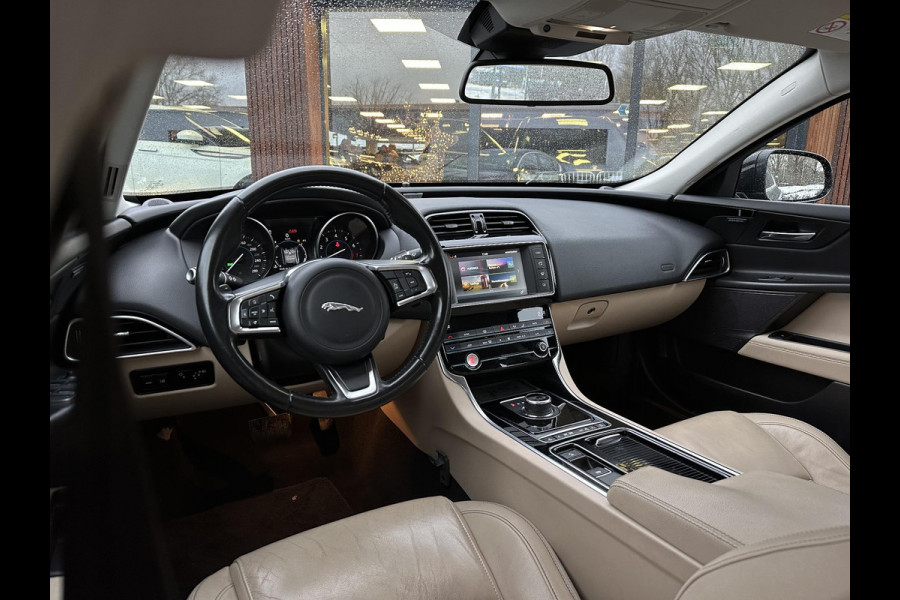 Jaguar XE 2.0 Prestige Pro Edition