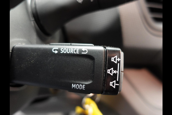 Renault Trafic 2.0 Blue dCi 150PK T30 L2H1 Advance Automaat Airco Bluetooth Cruise Parkeersensoren Navigatie Trekhaak