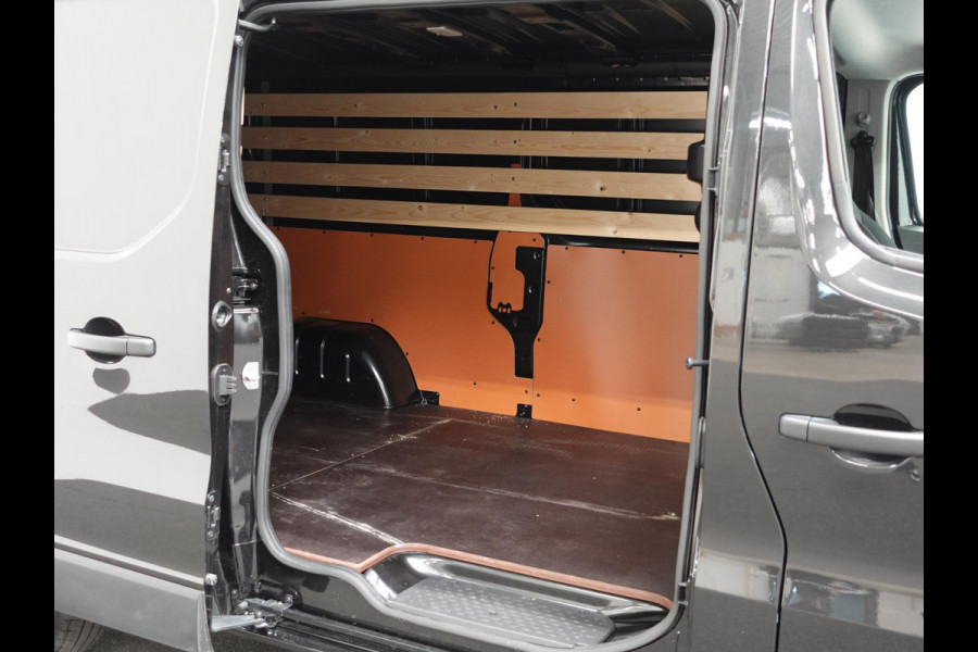 Renault Trafic 2.0 Blue dCi 150PK T30 L2H1 Advance Automaat Airco Bluetooth Cruise Parkeersensoren Navigatie Trekhaak