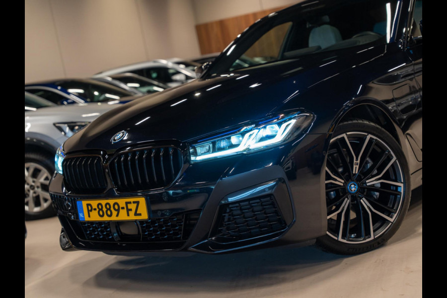 BMW 5 Serie 530e M-Pakket, Shadow Line, Laser Light, Pano, Virtual, Leder, 360 Cam, ACC, Ambiënte Light, PDC, Dealer Onderhouden
