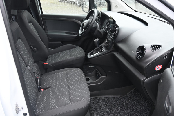 Mercedes-Benz Citan 110 CDI L2 Pro 3 Zitplaatsen, MBUX met camera