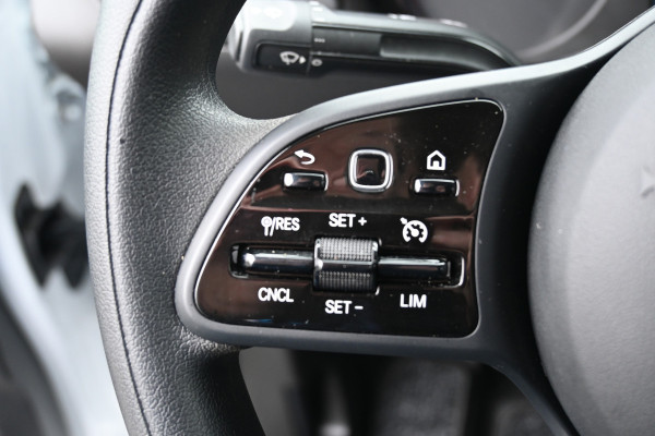Mercedes-Benz Citan 110 CDI L2 Pro 3 Zitplaatsen, MBUX met camera
