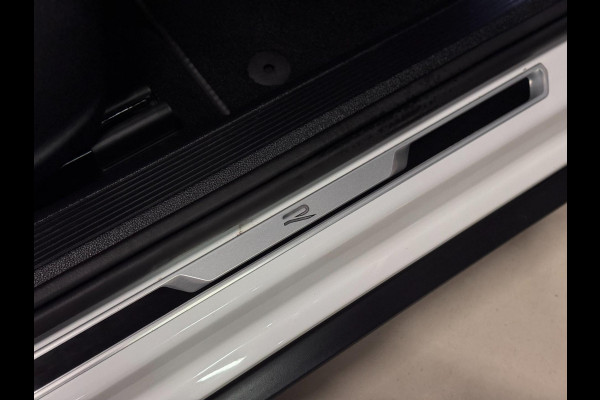 Volkswagen T-Roc 1.5 TSI 3X R-LINE | PANO | VIRTUAL | IQ LED | LANE ASS. | VOL!