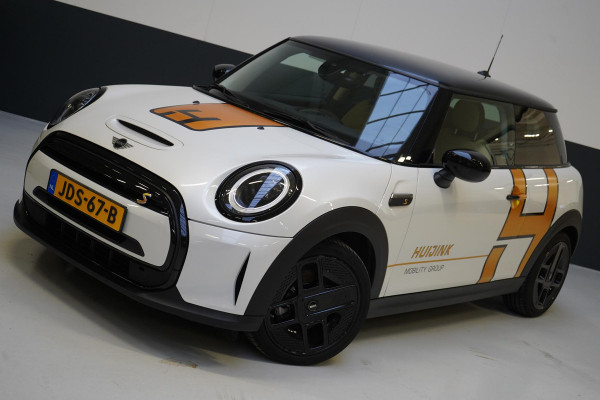 MINI Mini Electric Classic 33 kWh | Zwart optiek | Navigatie | Stoelverwarming | Privacy Glass