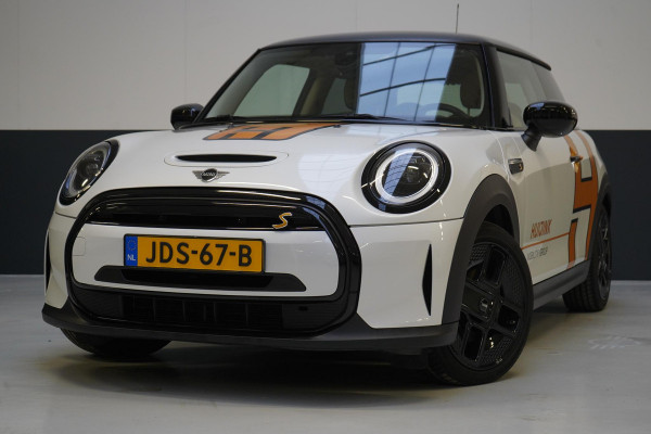 MINI Mini Electric Classic 33 kWh | Zwart optiek | Navigatie | Stoelverwarming | Privacy Glass