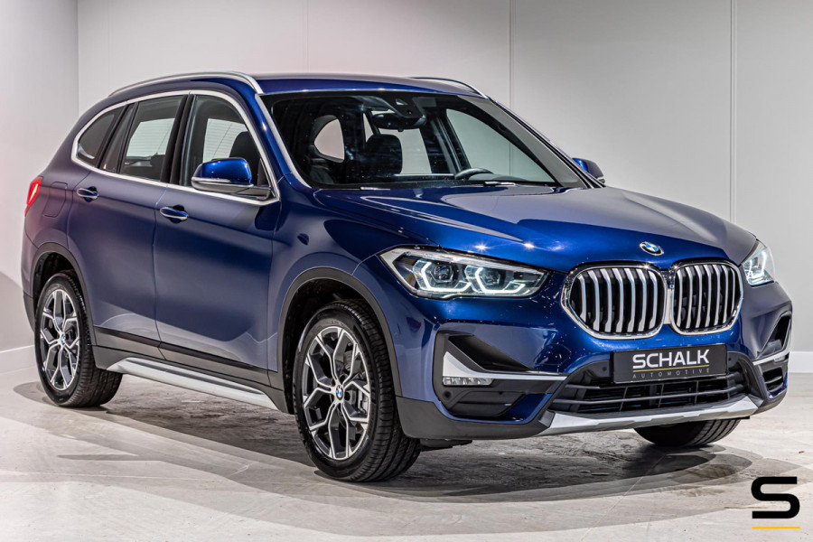 BMW X1 SDrive18i Executive Edition|NAP|HUD|Trekhaak|Cam|1eig