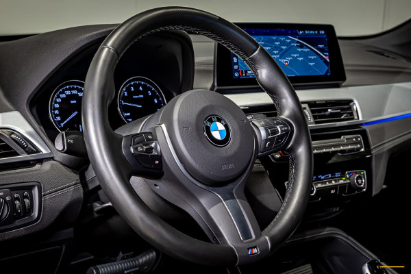 BMW X1 SDrive18i Executive Edition|NAP|HUD|Trekhaak|Cam|1eig