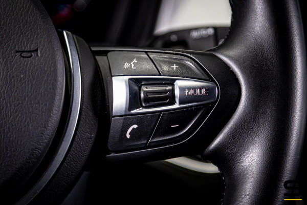 BMW X1 SDrive18i Executive Edition|NAP|HUD|Trekhaak|Cam|1eig