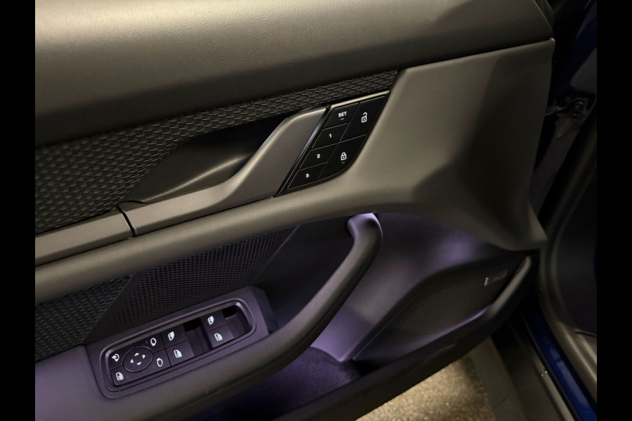 Porsche Taycan Performance 93 kWh-PANORAMA-SPORT CHRONO-STOELEN 14 VOUDIG-SOUND-SURROUND-COMPL.