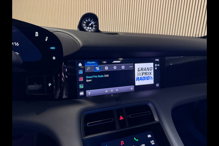 Porsche Taycan Performance 93 kWh-PANORAMA-SPORT CHRONO-STOELEN 14 VOUDIG-SOUND-SURROUND-COMPL.