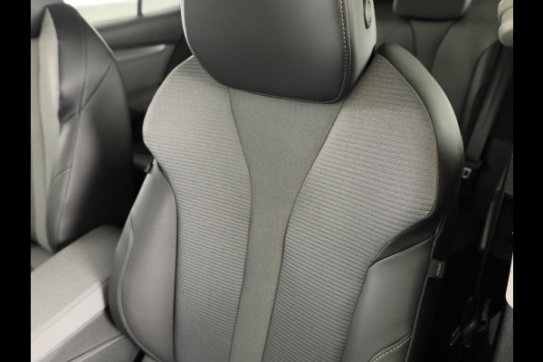 Škoda Enyaq 60 Selection 204pk | Blind Spot | Adaptive Cruise | Elek. achterklep | Navigatie | Camera |