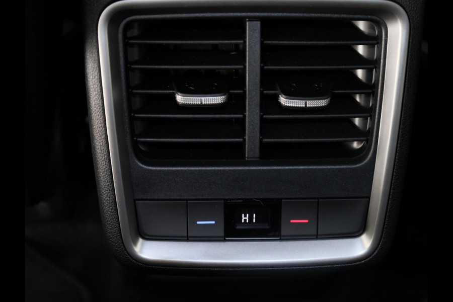 Škoda Enyaq 60 Selection 204pk | Blind Spot | Adaptive Cruise | Elek. achterklep | Navigatie | Camera |