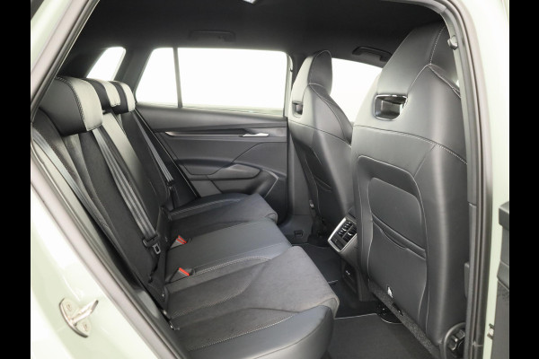 Škoda Elroq 60 Sportline 204pk | Binnen twee weken rijden! |